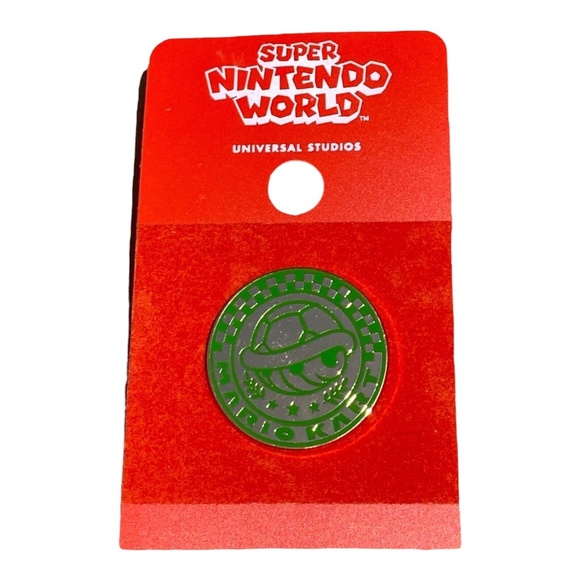 Universal Studios Hollywood Super Nintendo World Shell Race Icon Pin - Picture 1 of 1